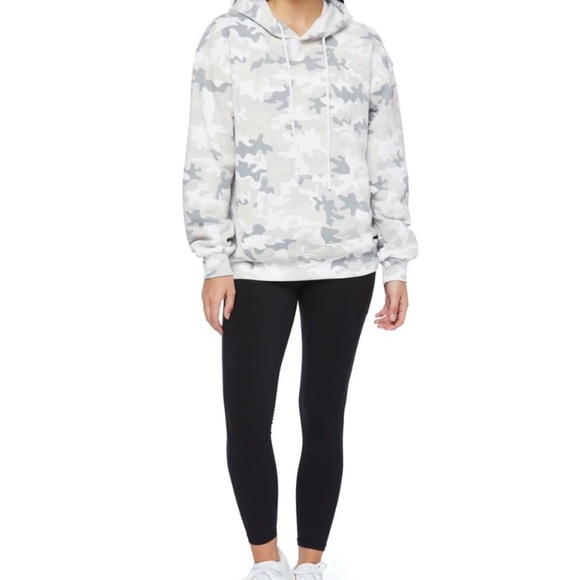 Lazy pants Chlo relaxed fit hoodie in white camo - Picture 1 of 7